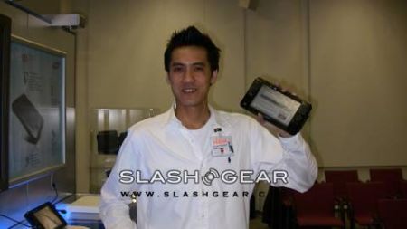 slashgear_q1_ultra_02
