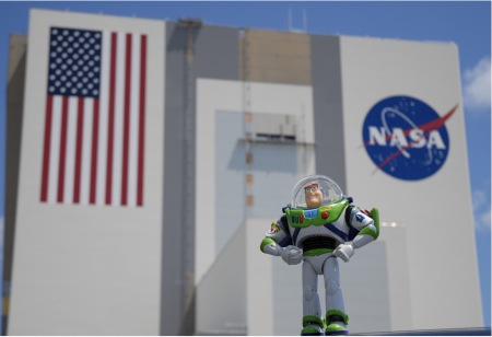 buzz lightyear space shuttle.jpg