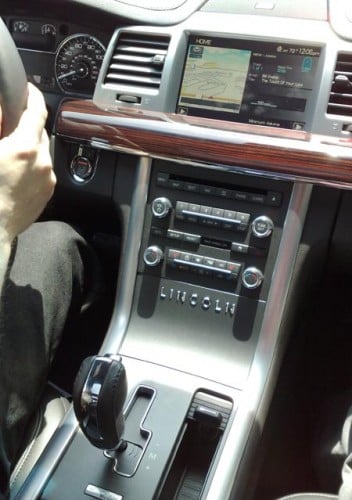 First Drive: 2009 Lincoln MKS luxury sedan