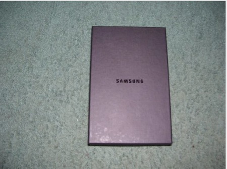 samsung instinct in box.jpg