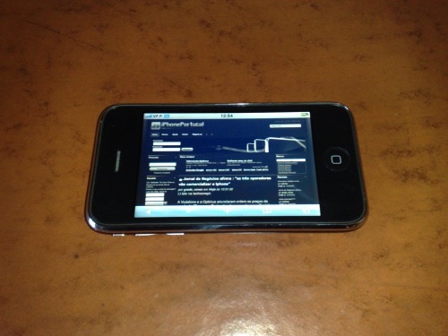apple iphone 3g front.jpg