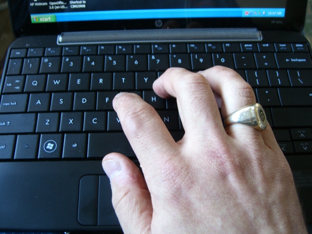 wallpaper hp mini. An HP Mini-Note 1000