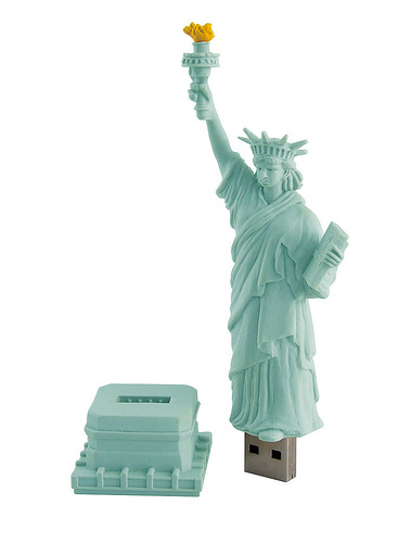 Statue of Liberty USB Drive