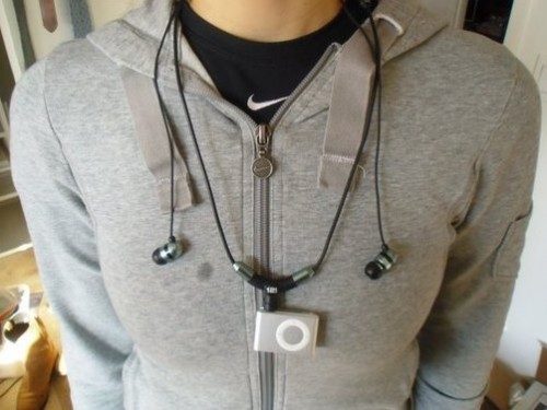 i2i earbuds worn i2i earbuds worn