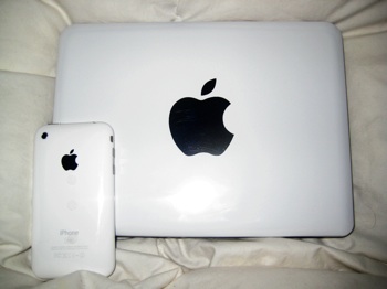 iPhone and Macbook Mini 9