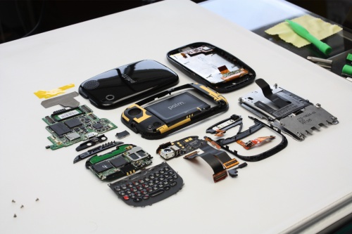 palm pre teardown.jpg