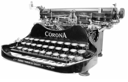 300ErniePyleTypewriter.jpg 700×442 pixels.jpg