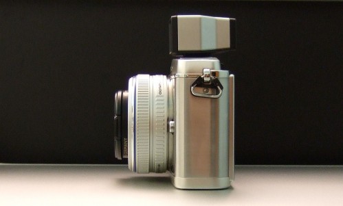 Olympus E-P1 Viewfinder Side