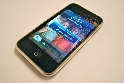 GearDiary_cracked iPhone screen 2