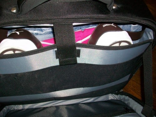 Clothes in the Skooba Checkthrough Rollerbag makes this bag a great day trip bag
