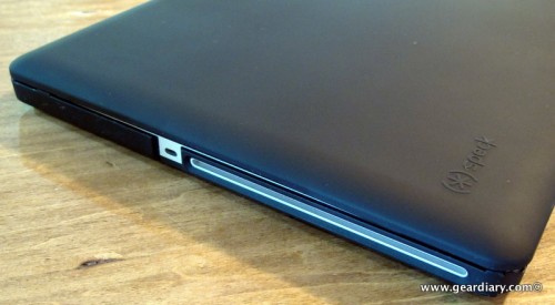 Five things I like about the Speck SeeThru Satin Hard Shell for 17" MacBook Pro, and one thing I don't