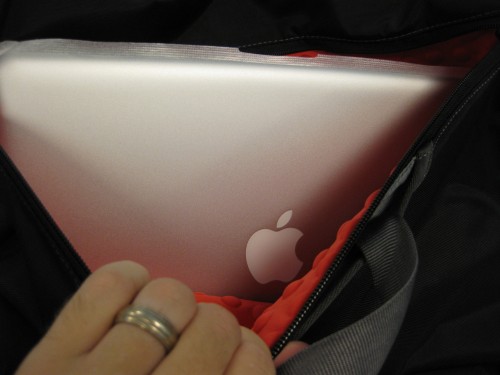 Timbuk2 Command, The TSA-Friendly Laptop Messenger Review