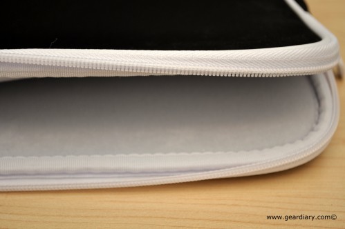 Be.ez LA robe 11.6" Netbook Case Review 5 Be.ez LA robe 11.6" Netbook Case Review