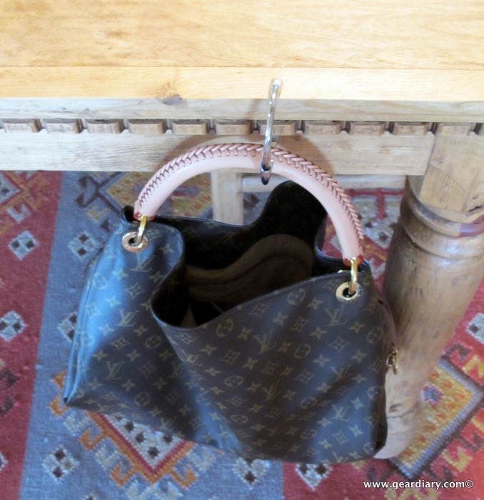The Clipa Instant Handbag Hanger Review