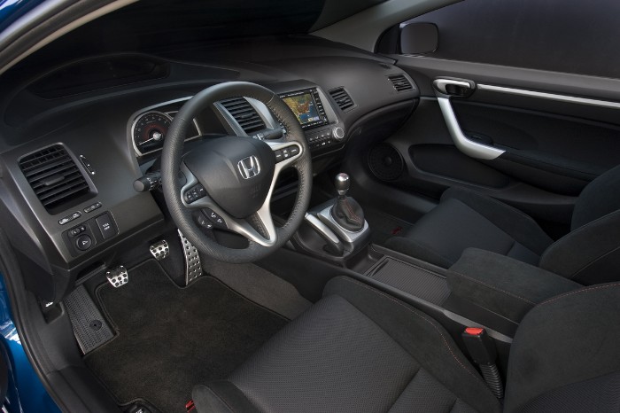 Fun around every corner in Honda Civic Si