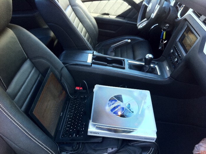 Long Playing Long Gone an In-Vehicle USB-powered Turntable