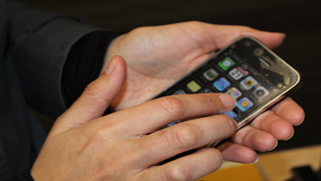 Random Cool Technology: Charge Your Cell Phone Battery By Typing!