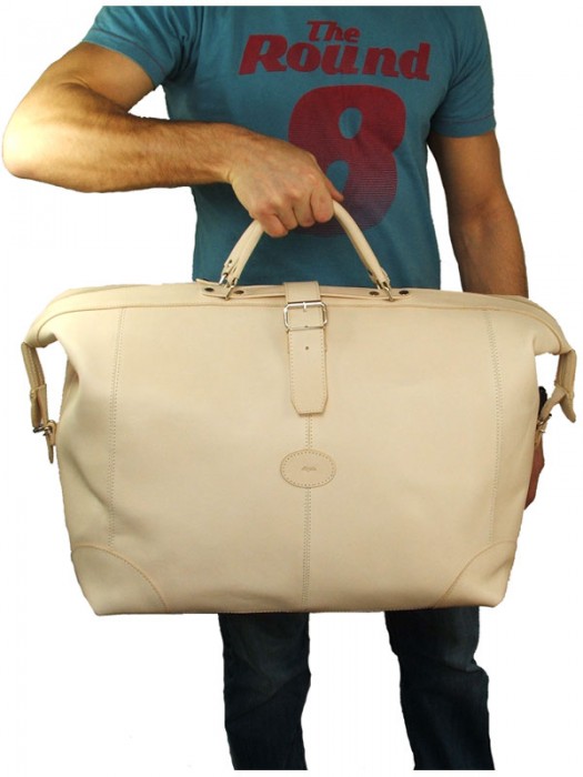 The Aligata Nude Beauty Big Weekend Travel Bag Review