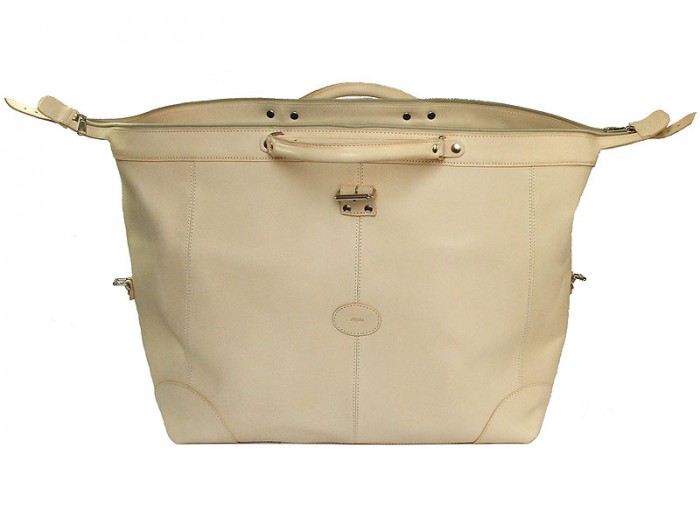 The Aligata Nude Beauty Big Weekend Travel Bag Review