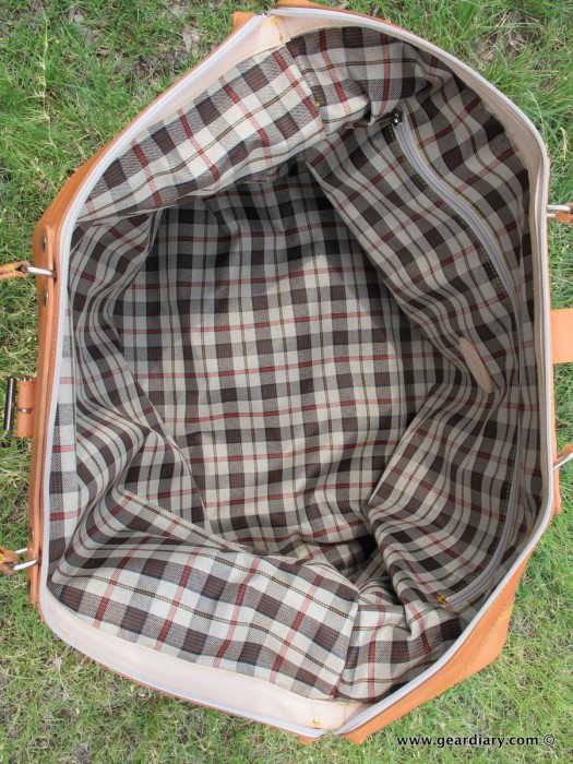 The Aligata Nude Beauty Big Weekend Travel Bag Review