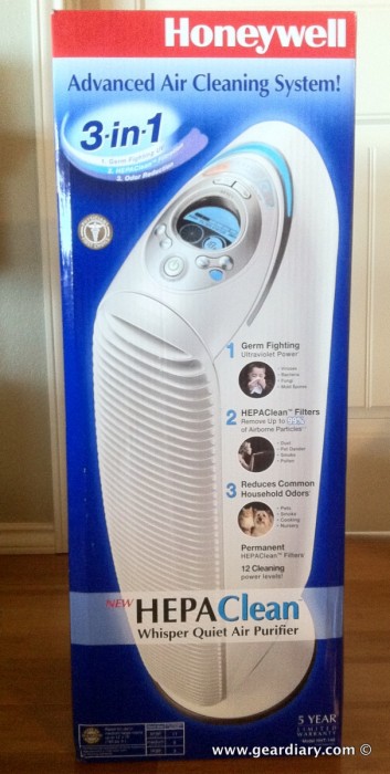 Giving the Honeywell HEPAClean 3-in-1 Advanced Air Cleaning System a Try During This Allergy Season