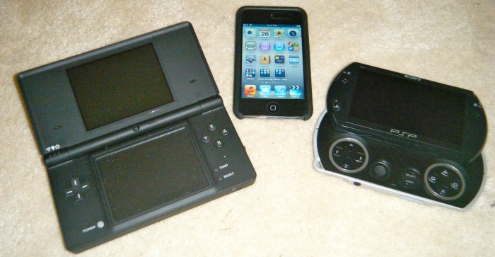 Game System Retro-Review: iPod Touch, the MP3 Player That Killed Nintendo and Sony's Gaming Systems