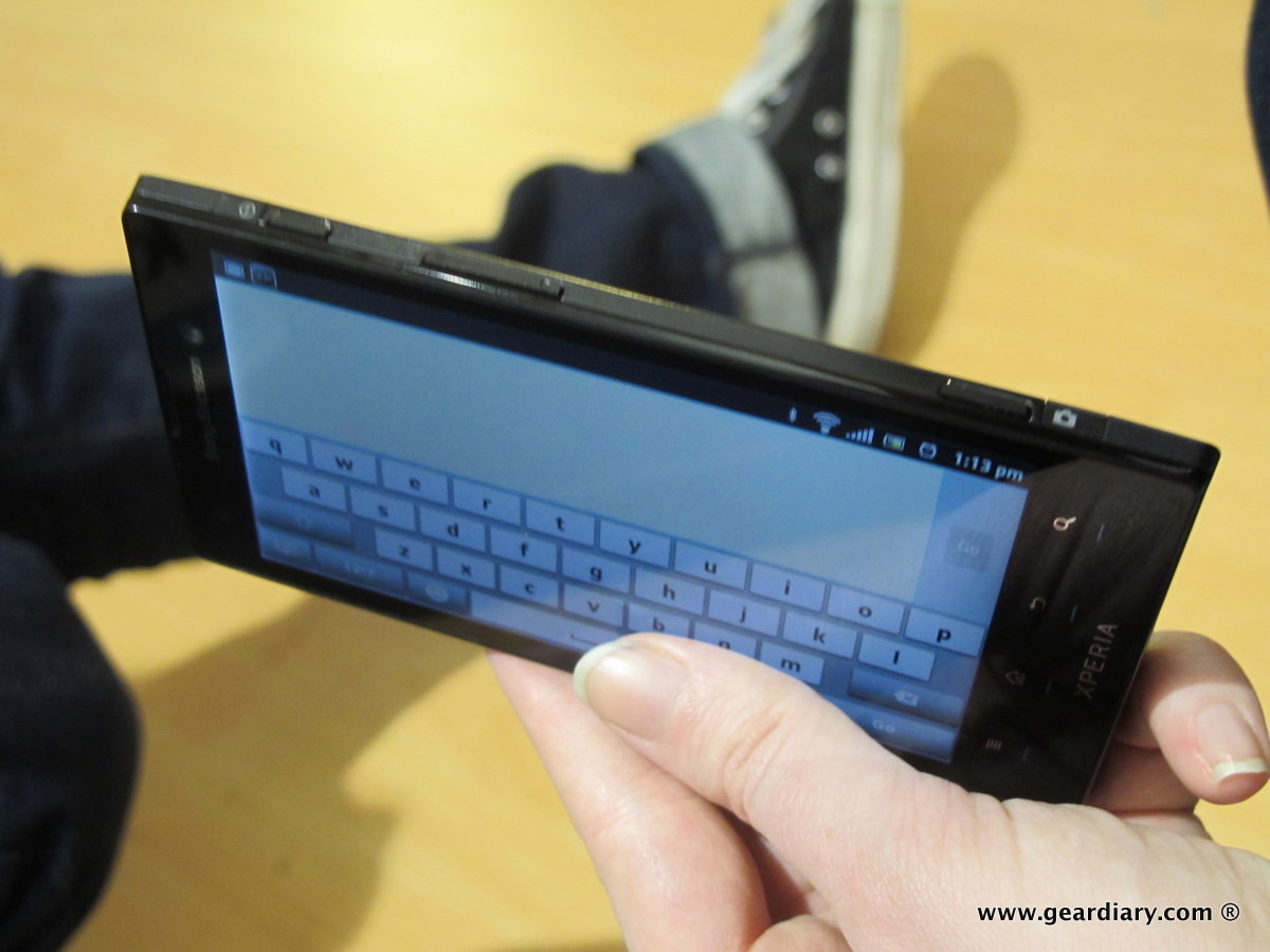 http://www.geardiary.com/wp-content/uploads/2012/02/geardiary-sony-xperia-ion-and-xperia-p-mobile-phones-4.jpg