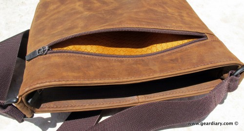 Gear Diary The Waterfield Indy iPad Bag Review photo Gear Diary The Waterfield Indy iPad Bag Review photo