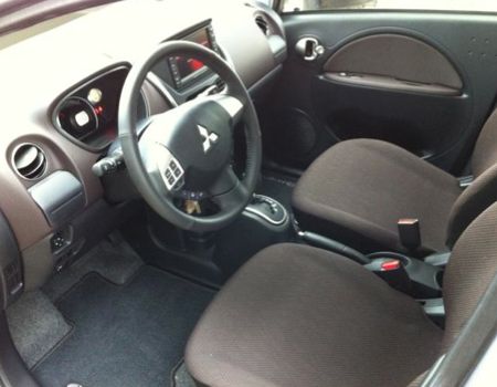 Plugging Into the 2012 Mitsubishi i-MiEV