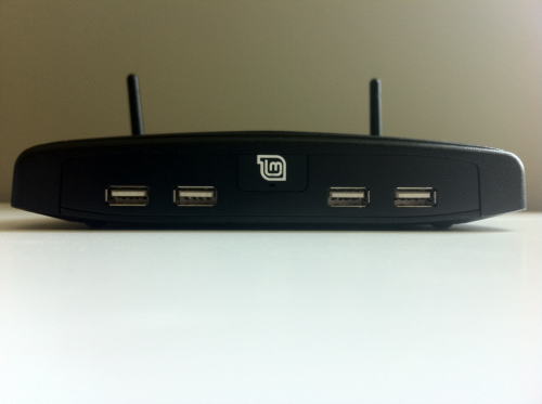 LinuxMint Project Releases the mintBox, a PC the Size of a Router