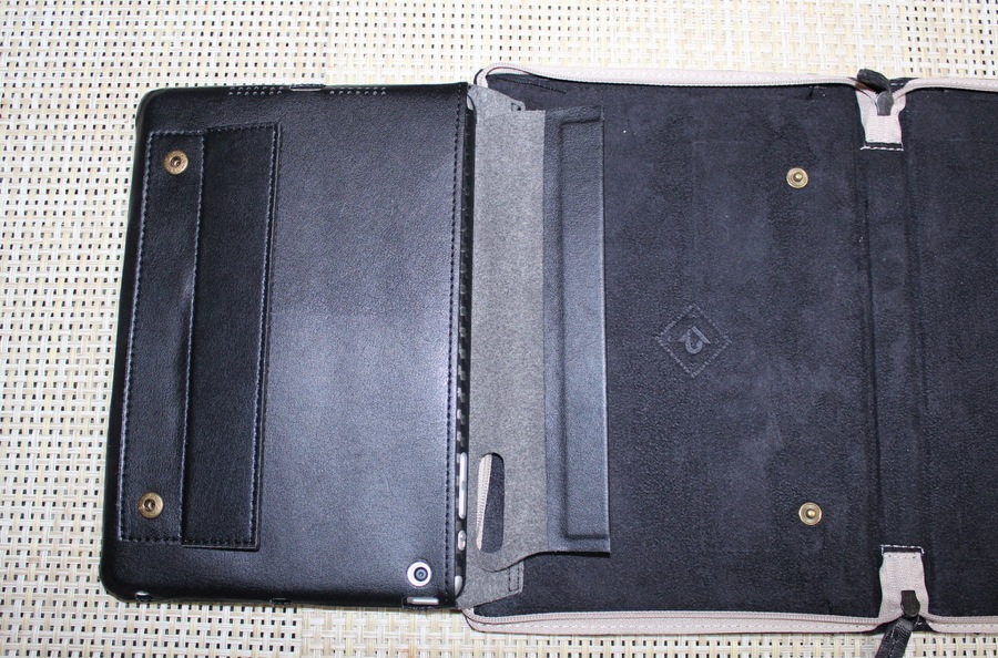 Gear Diary BookBook iPad mini Twelve South 04 1